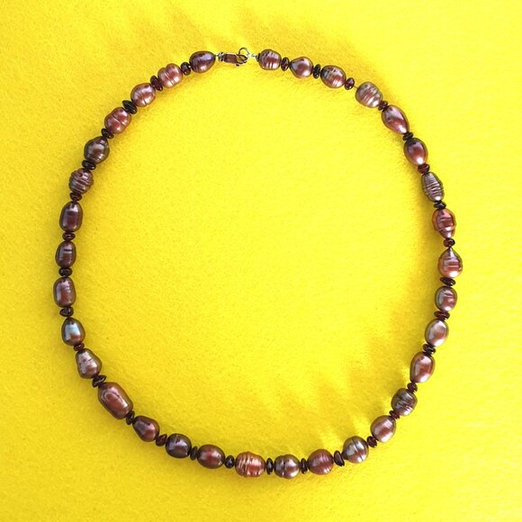 Vintage Brownish-Purple Freshwater Baroque Pearl Necklace with 925 Silver Clasp - Picture 13 of 13